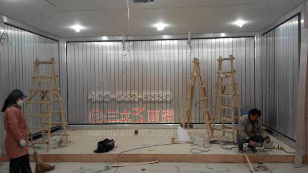 湖北省宜昌市小型室內(nèi)三面翻墻體廣告機案例圖片