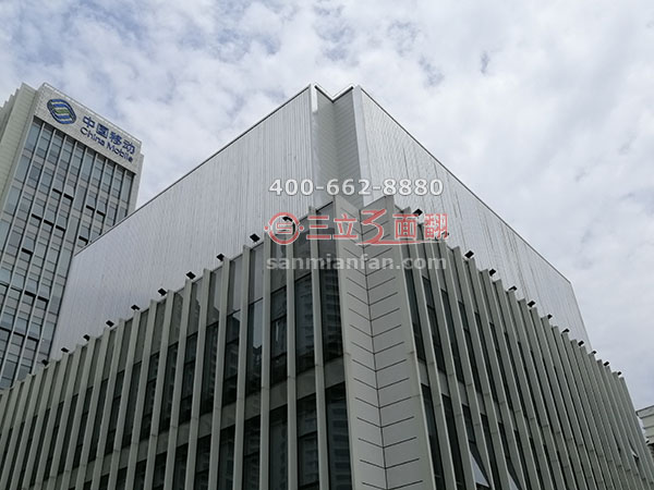 浙江省義烏市移動(dòng)公司副樓頂三面翻廣告牌案例施工圖片